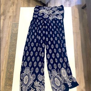 Loose pants with roll cuff top